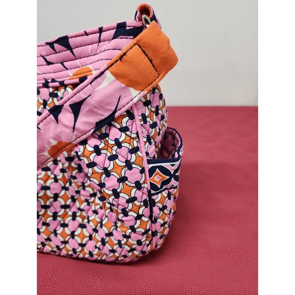 Vera Bradley Reversible Tote Bag Loves Me Pattern Pink Daisies Magnetic Closure